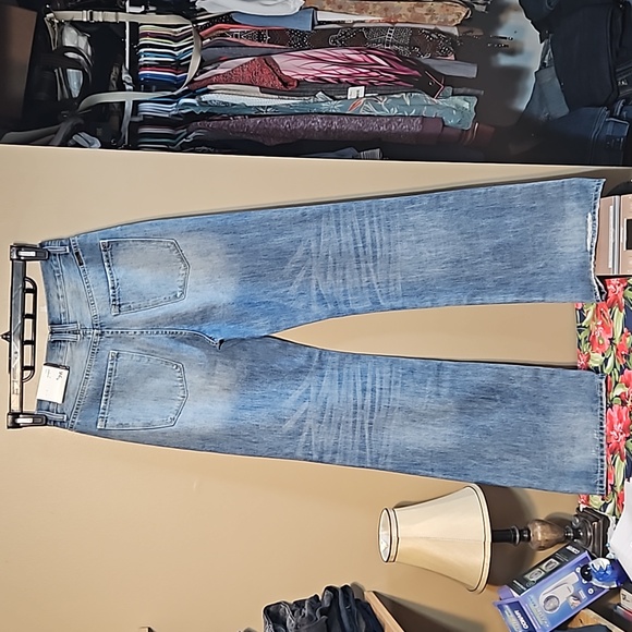 NWT KanCan 90's Flare Jeans - Picture 9 of 16